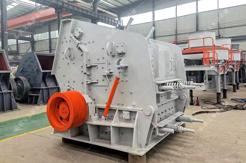 青石破碎機(jī)|青石頭破碎機(jī)生產(chǎn)廠家|青石破碎機(jī)生產(chǎn)線價(jià)格|多少錢(qián)一臺(tái)