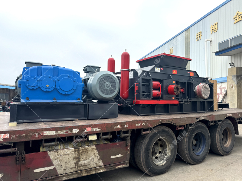 液壓對輥制砂機(jī)：單機(jī)產(chǎn)數(shù)百噸，輕松適配中型砂石廠規(guī)模化