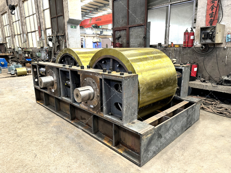 在生產(chǎn)線中，液壓對(duì)輥制砂機(jī)如何與其他設(shè)備有效配套？